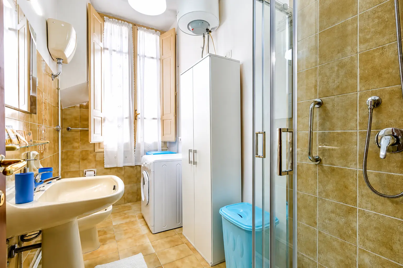 Bathroom with washing machine